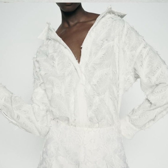🔥🔥Zara shirt with Fringed trims - Picture 1 of 7